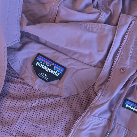 Patagonia Women's Dusty Rose Anorak - Picture 5 of 6